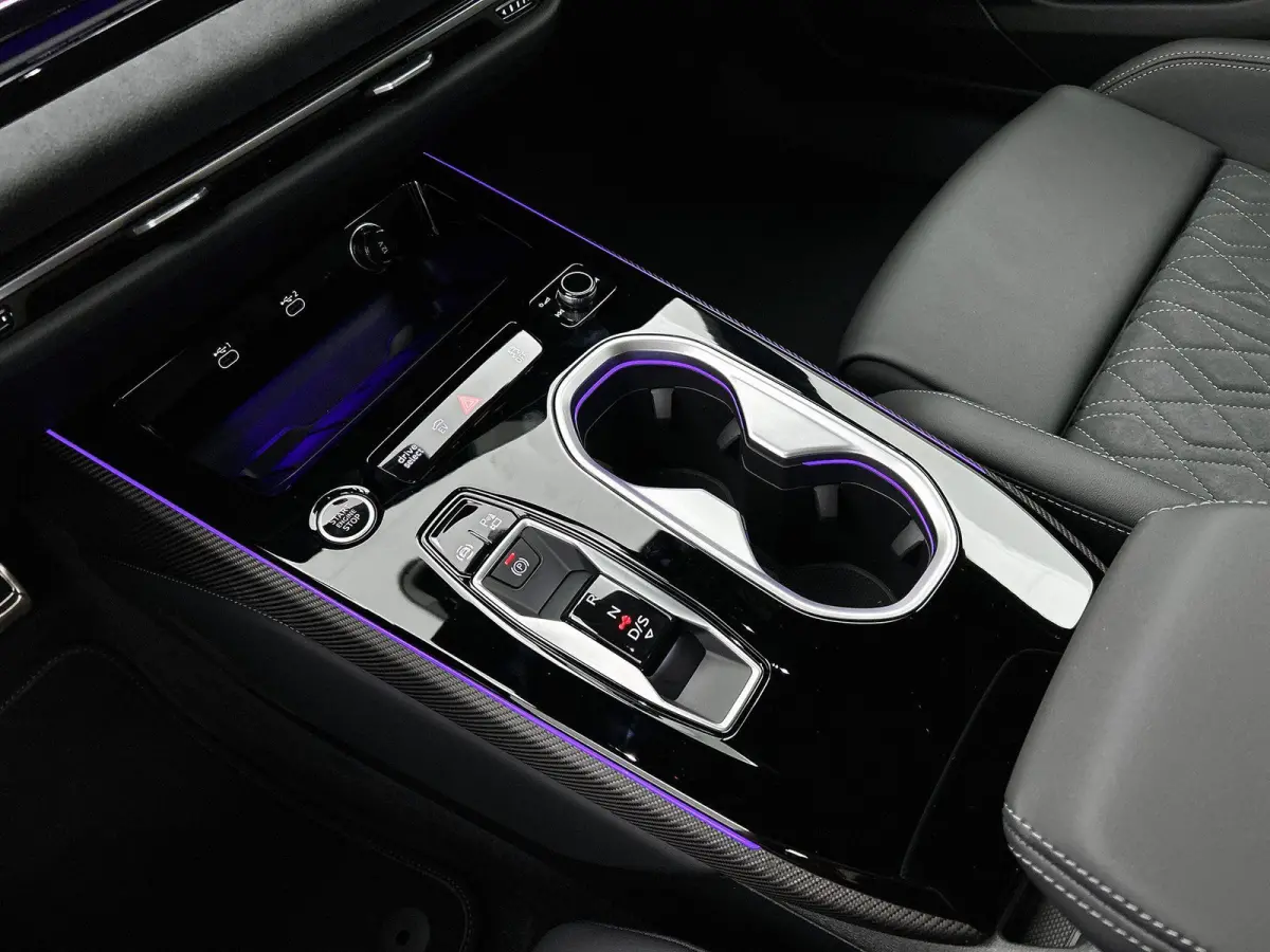 2.0 e-hybrid quattro S-Line 299 PK | Navigatie | Vierwielbesturing | Stoelverwarming | Tech plus | Optiek Pakket Zwart | Audi drive select | Memory Seats | Comfortpakket | Adaptive cruise co