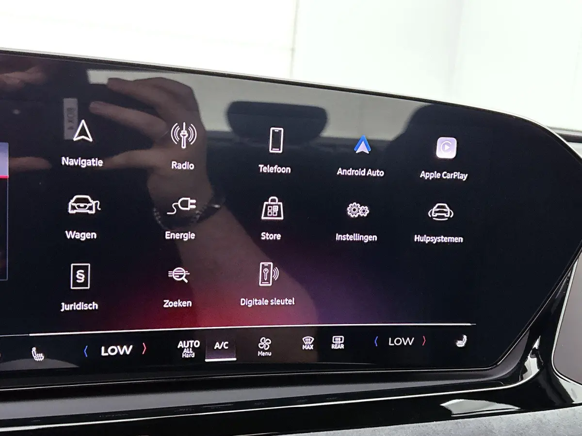 2.0 e-hybrid quattro S-Line 299 PK | Navigatie | Vierwielbesturing | Stoelverwarming | Tech plus | Optiek Pakket Zwart | Audi drive select | Memory Seats | Comfortpakket | Adaptive cruise co