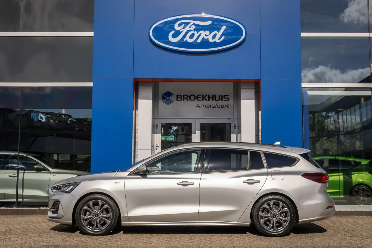 1.0 EcoBoost Hybrid ST Line Style | Lederen Stoelen | Cruise Control | Achteruitrijcamera | Winterpack | Full-LED koplampen | Lane Asist | Apple Carplay/Android Auto | Achteruitrijcamera | A