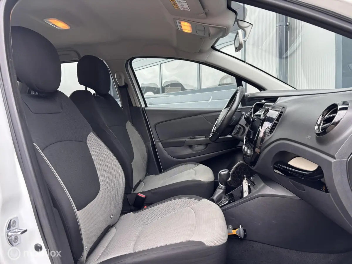 Captur TCe Expression Uitvoering