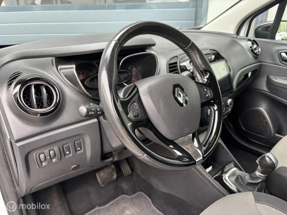 Captur TCe Expression Uitvoering