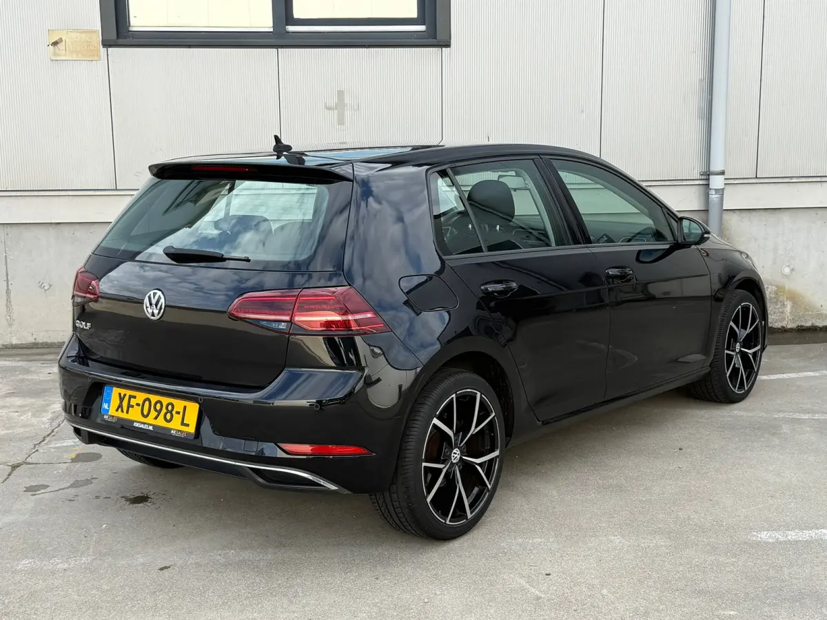 1.0 TSI Comfortline / NAP / LED / Navigatie / Alcantara / LM Velgen / Inruil mog.