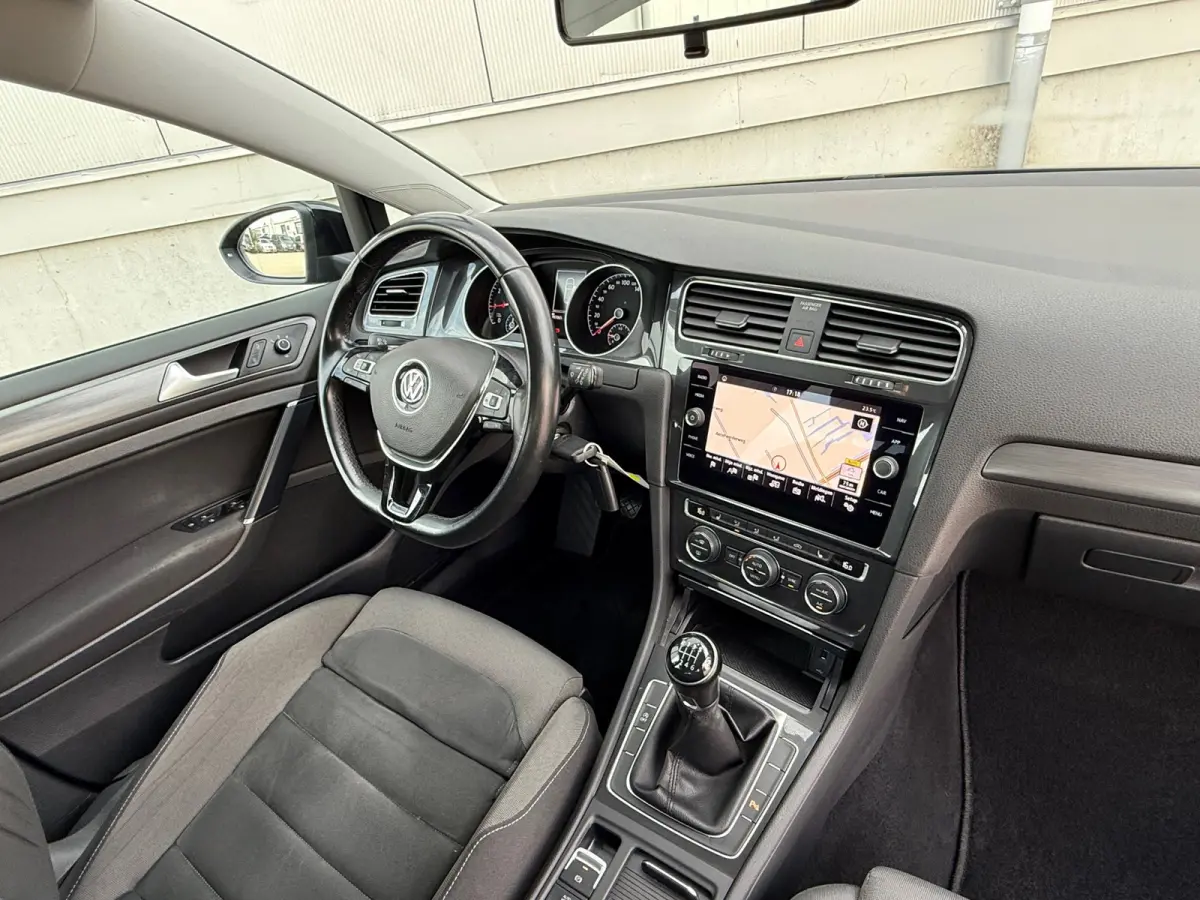 1.0 TSI Comfortline / NAP / LED / Navigatie / Alcantara / LM Velgen / Inruil mog.