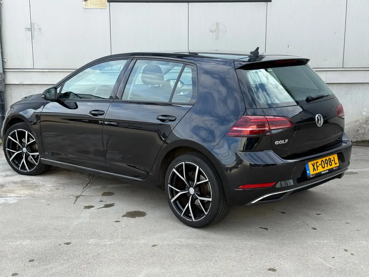 1.0 TSI Comfortline / NAP / LED / Navigatie / Alcantara / LM Velgen / Inruil mog.