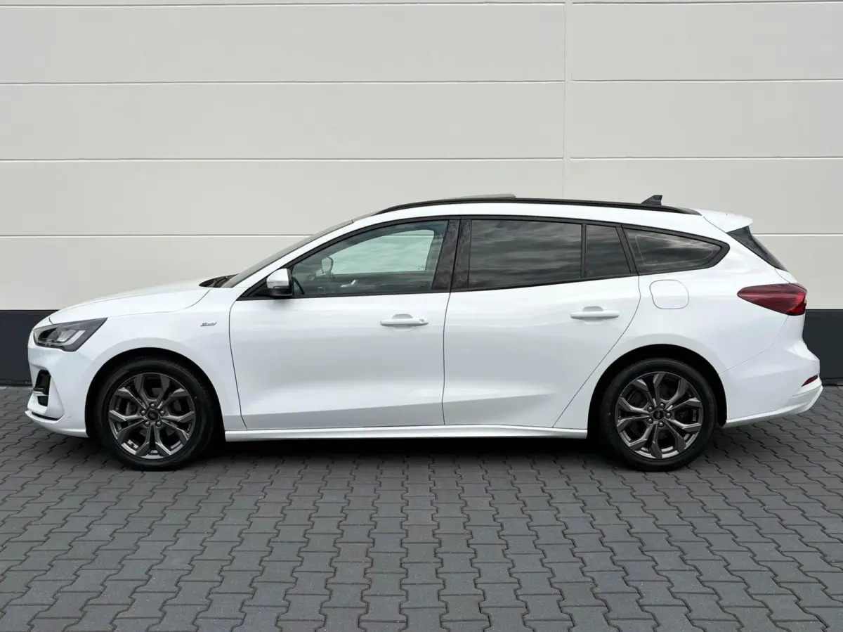 1.0 EcoBoost Hybrid 125pk ST Line | Panoramadak | Groot scherm navigatie | Winterpakket