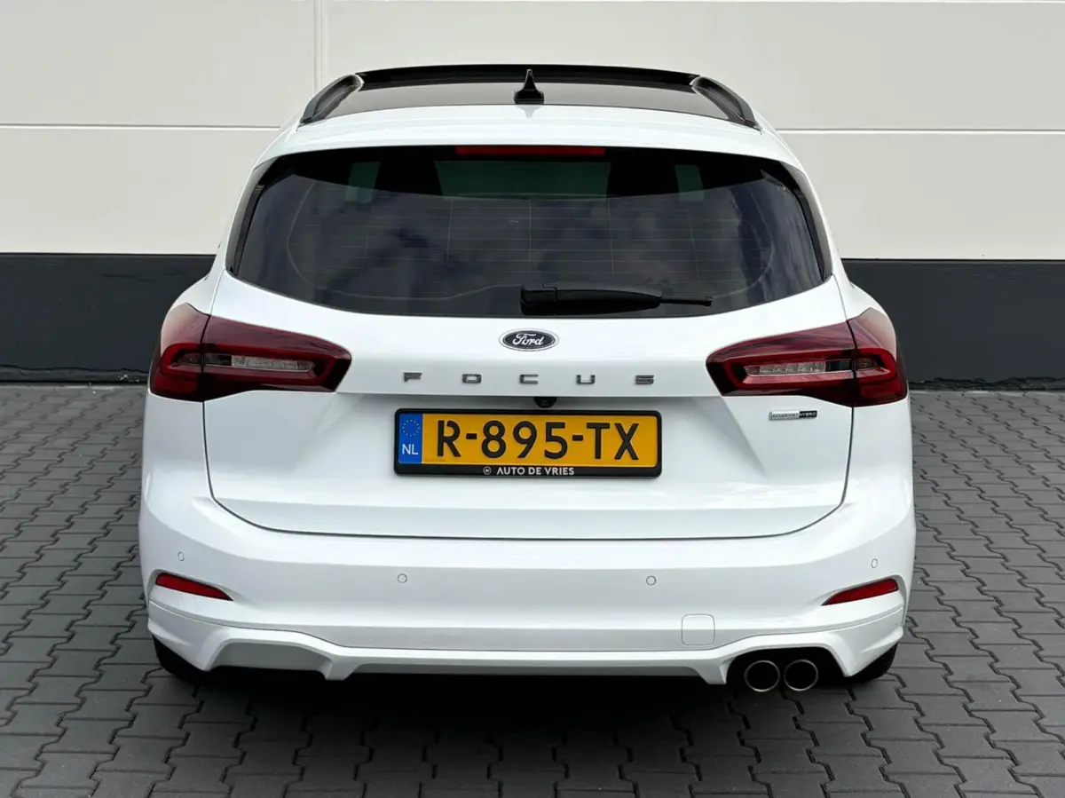 1.0 EcoBoost Hybrid 125pk ST Line | Panoramadak | Groot scherm navigatie | Winterpakket