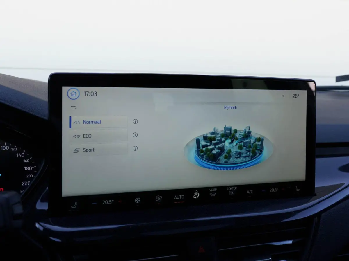 1.0 EcoBoost Hybrid 125pk ST Line | Panoramadak | Groot scherm navigatie | Winterpakket