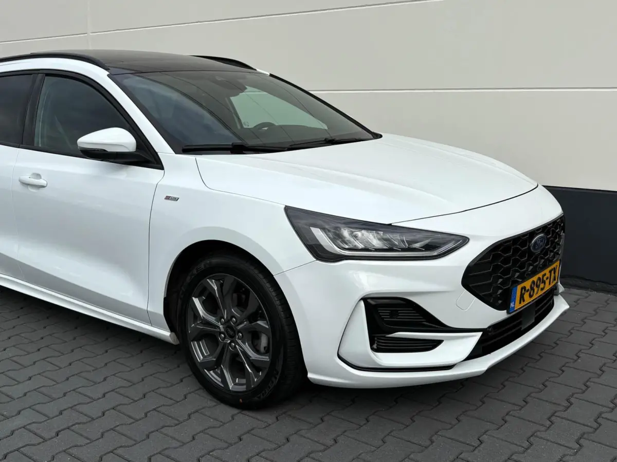 1.0 EcoBoost Hybrid 125pk ST Line | Panoramadak | Groot scherm navigatie | Winterpakket
