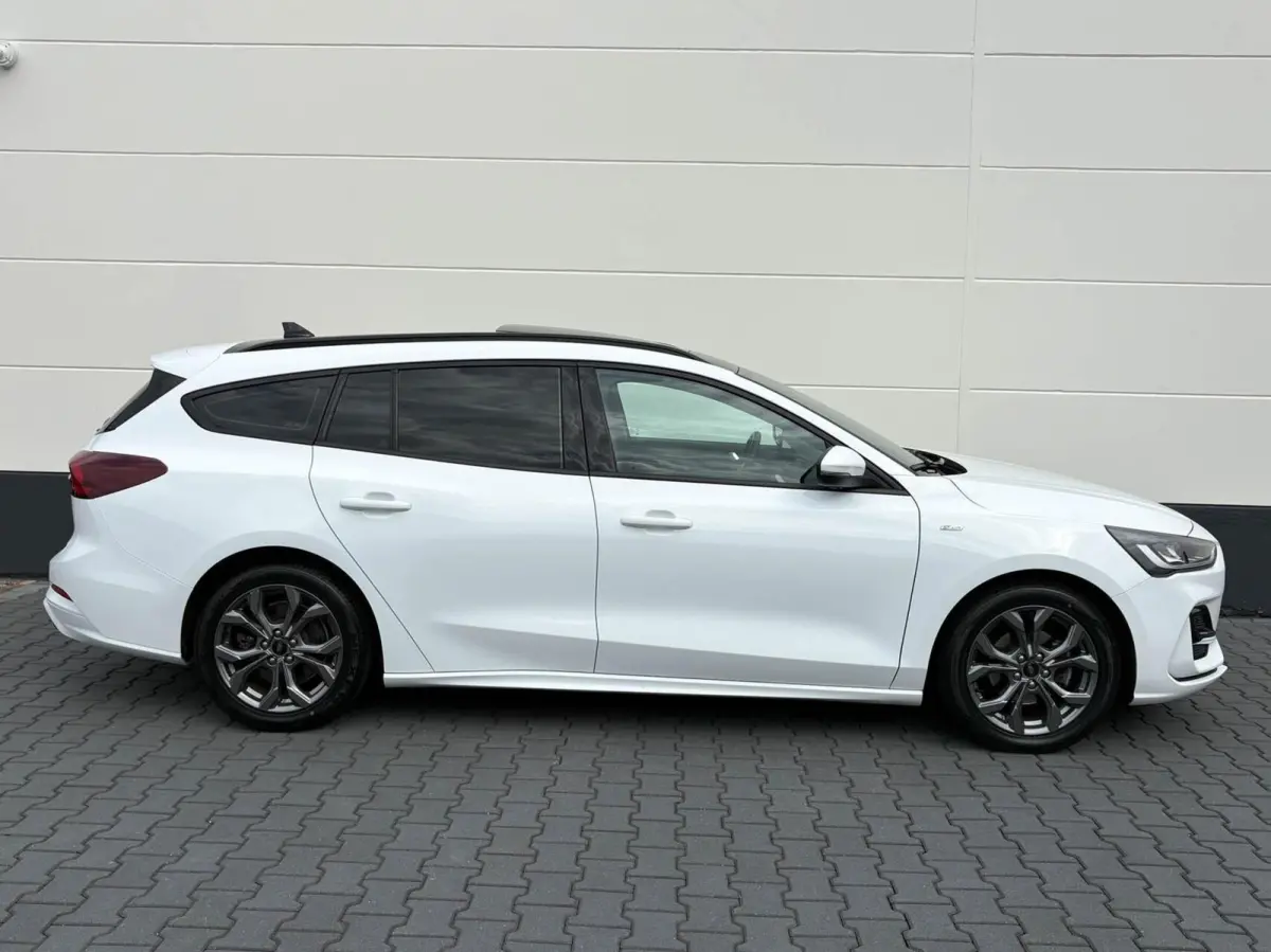 1.0 EcoBoost Hybrid 125pk ST Line | Panoramadak | Groot scherm navigatie | Winterpakket