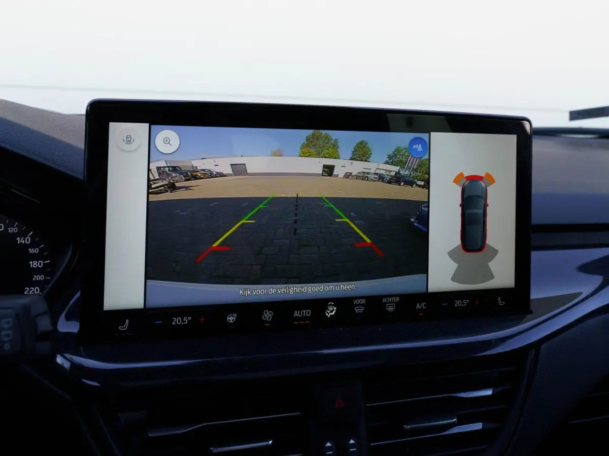 1.0 EcoBoost Hybrid 125pk ST Line | Panoramadak | Groot scherm navigatie | Winterpakket