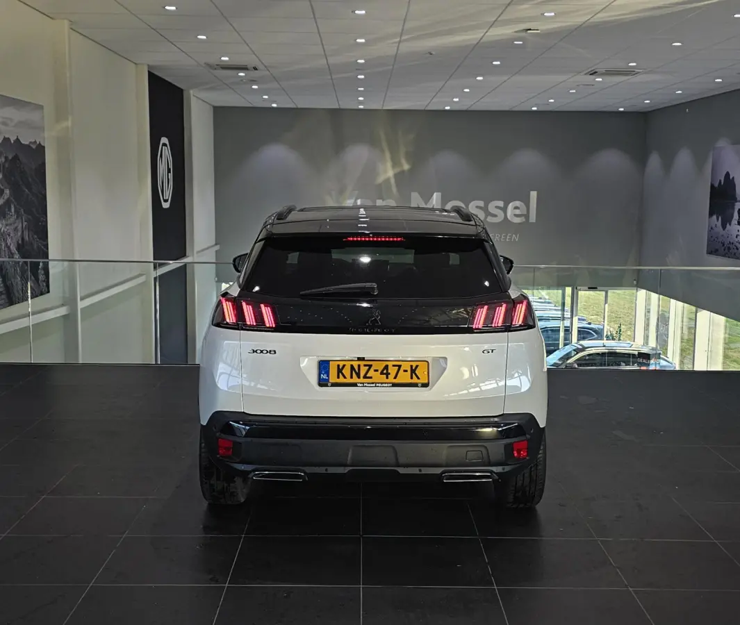 1.2 PureTech GT Pack Business | Panoramisch schuifdak | Adaptieve Cruise Control | Camera | Apple Carplay/Android auto