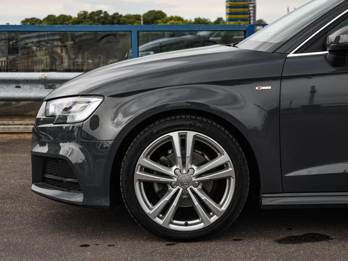 30 TFSI Sport S Line Edition | Automaat | 3x S-Line | LED | Navigatie | Cruise Control | 18"