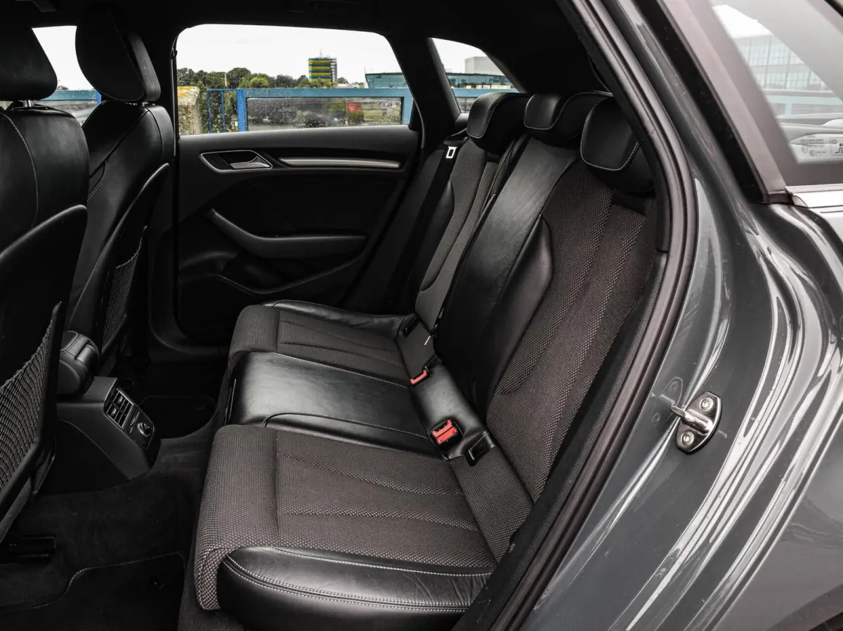 30 TFSI Sport S Line Edition | Automaat | 3x S-Line | LED | Navigatie | Cruise Control | 18"