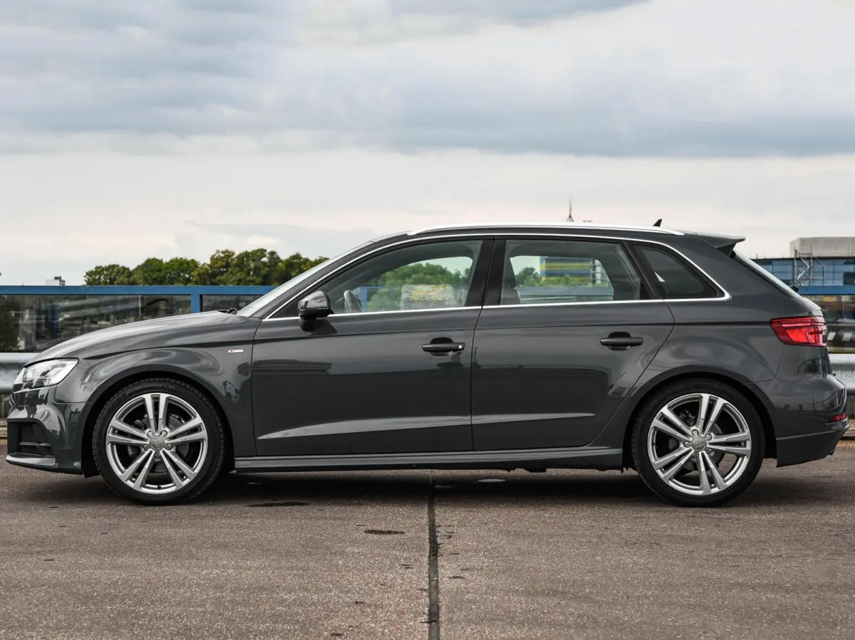 30 TFSI Sport S Line Edition | Automaat | 3x S-Line | LED | Navigatie | Cruise Control | 18"