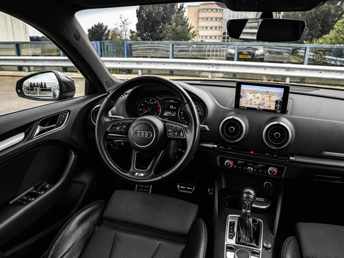 30 TFSI Sport S Line Edition | Automaat | 3x S-Line | LED | Navigatie | Cruise Control | 18"