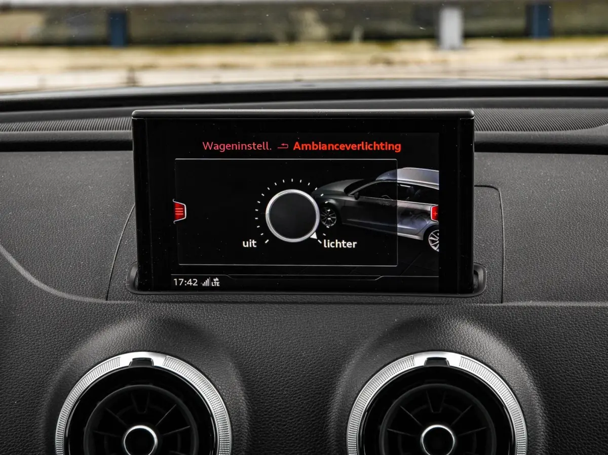 30 TFSI Sport S Line Edition | Automaat | 3x S-Line | LED | Navigatie | Cruise Control | 18"