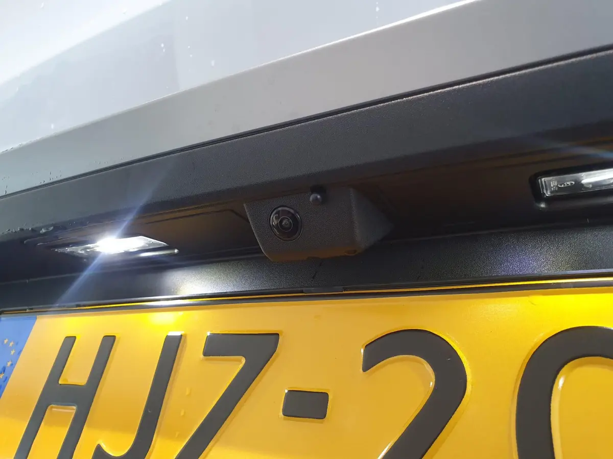 1.2 Hybrid 136 Allure | Automaat | Navi | Camera | Dodehoek detectie | Cruise control adaptief |