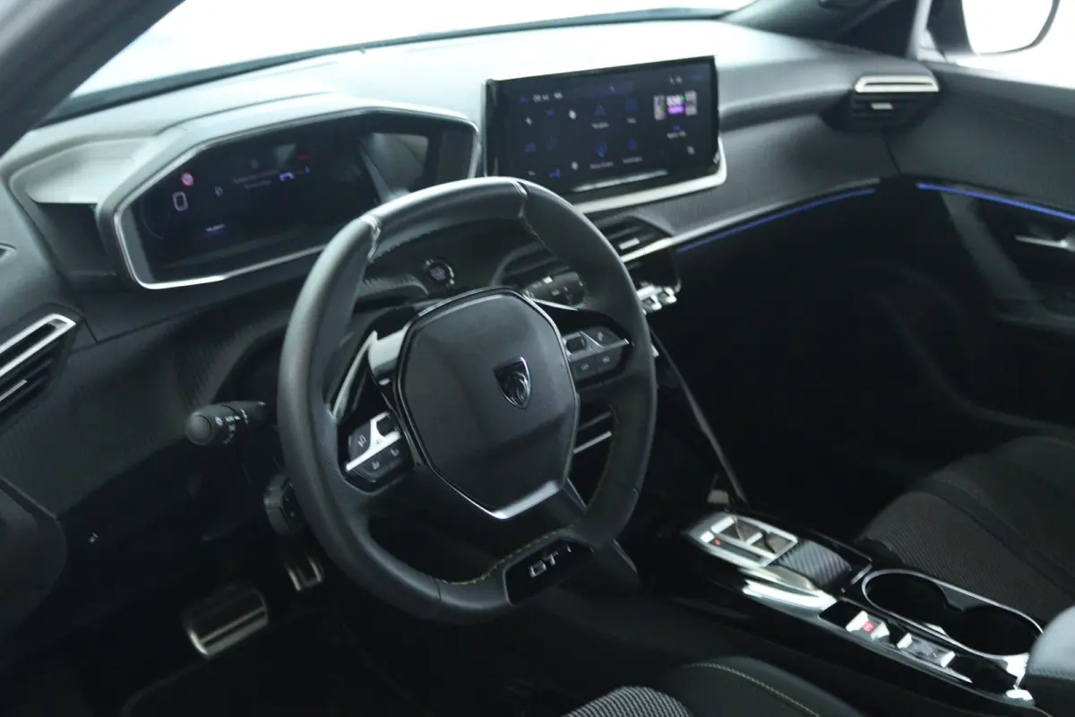1.2 Hybrid 145 GT | Adapt. Cruise | 360 Camera | Navigatie | Carplay | 18 Inch Evissa | Keyless | Climate | LED |