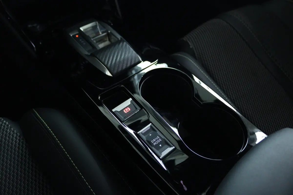 1.2 Hybrid 145 GT | Adapt. Cruise | 360 Camera | Navigatie | Carplay | 18 Inch Evissa | Keyless | Climate | LED |