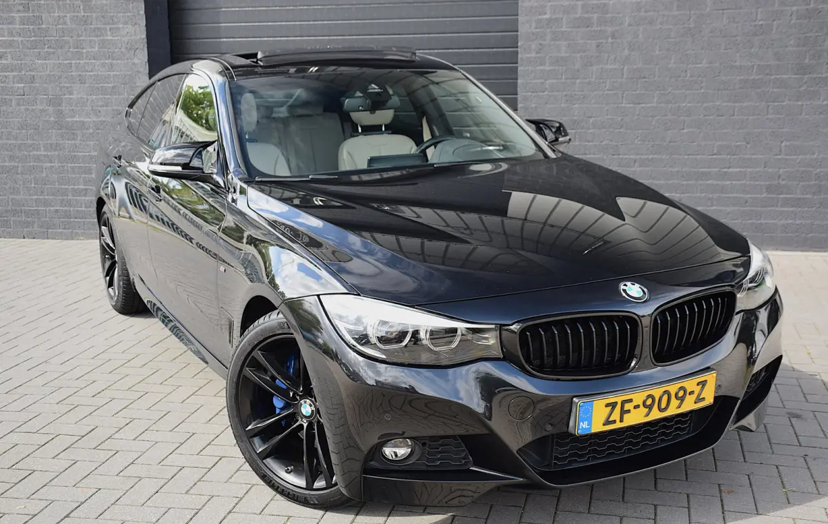 320i High Executive*M-Pakket*Pano*Head-up*Virtual cockpit*Camera*Enz