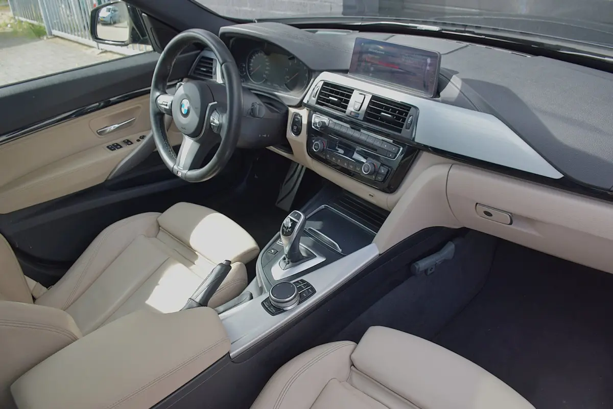 320i High Executive*M-Pakket*Pano*Head-up*Virtual cockpit*Camera*Enz