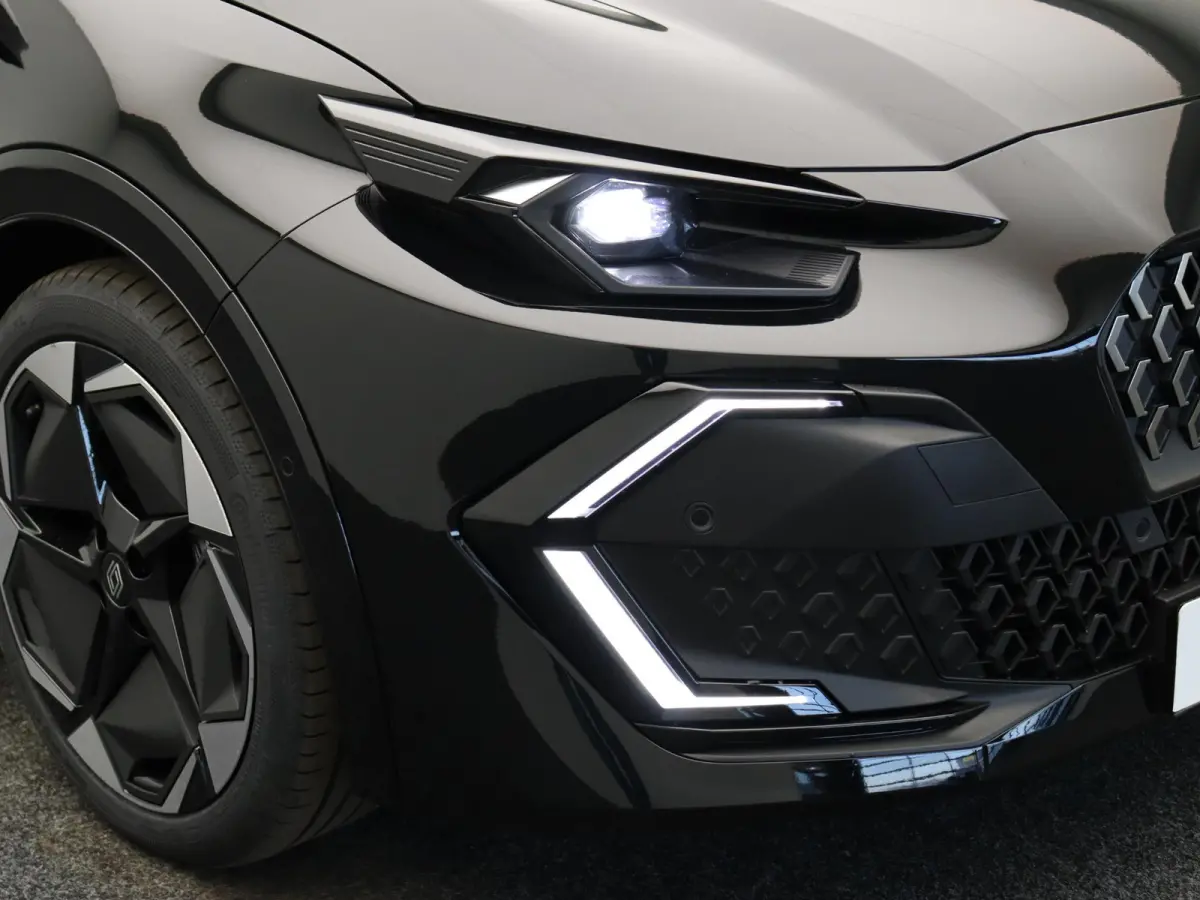 TCe 115pk techno | Vijf jaar garantie | Stoelverwarming | 18" LMV | Blind spot warning |