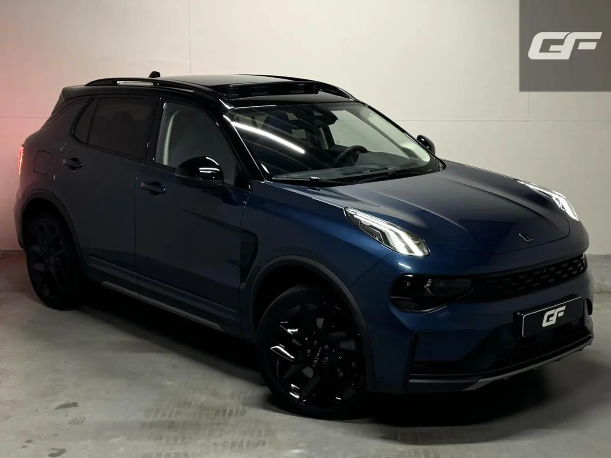1.5 Plug-in Black Edition Pano Sfeer. CarPlay 360°