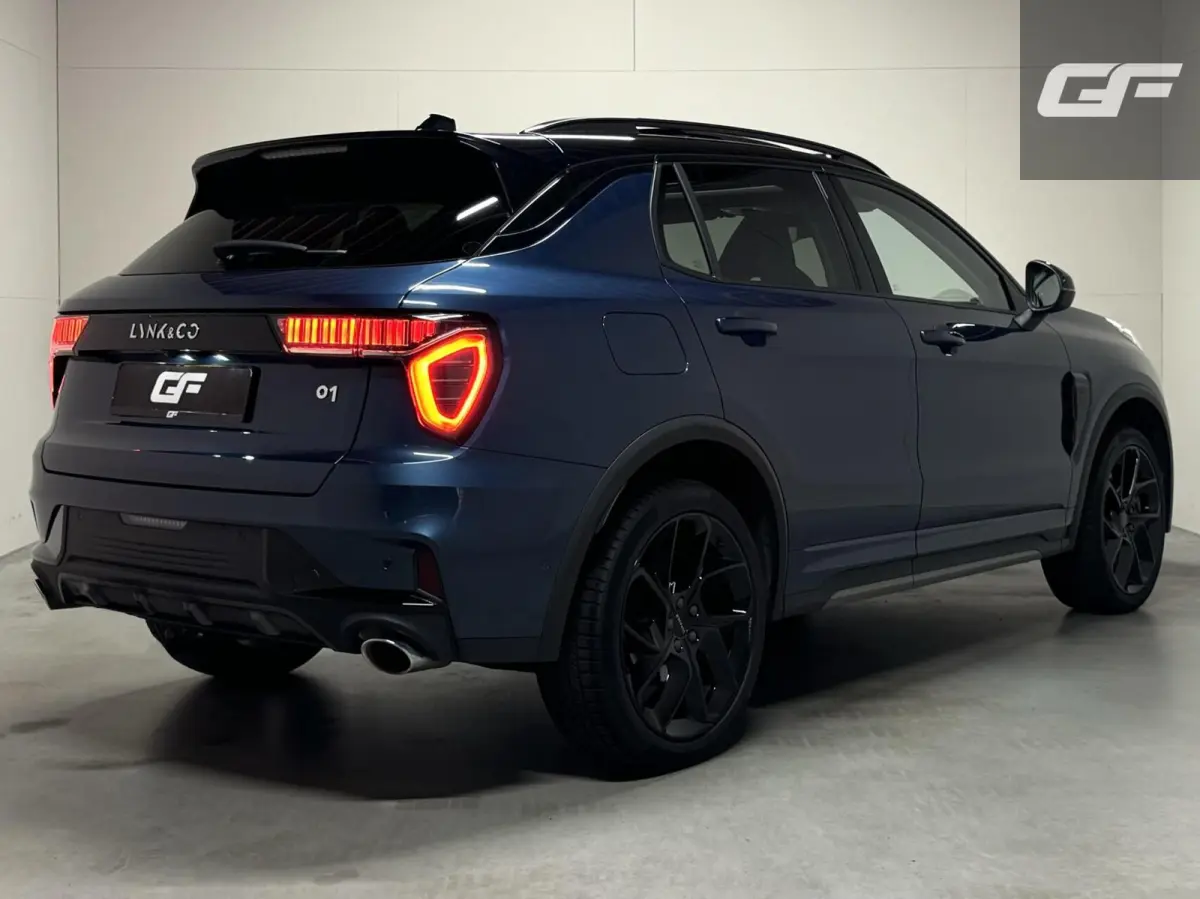 1.5 Plug-in Black Edition Pano Sfeer. CarPlay 360°