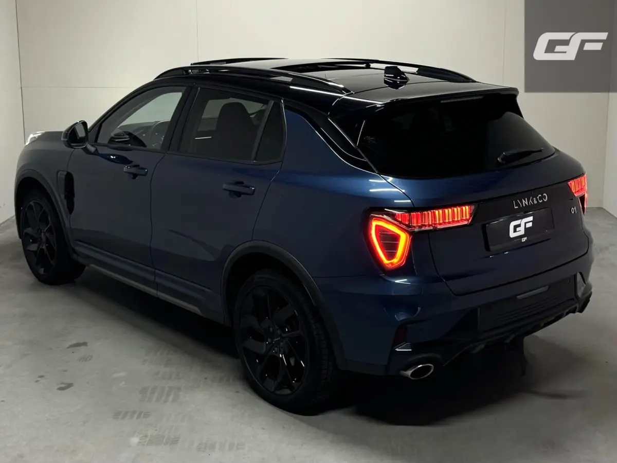 1.5 Plug-in Black Edition Pano Sfeer. CarPlay 360°