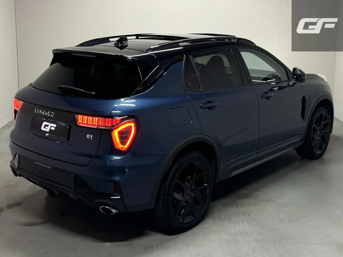 1.5 Plug-in Black Edition Pano Sfeer. CarPlay 360°