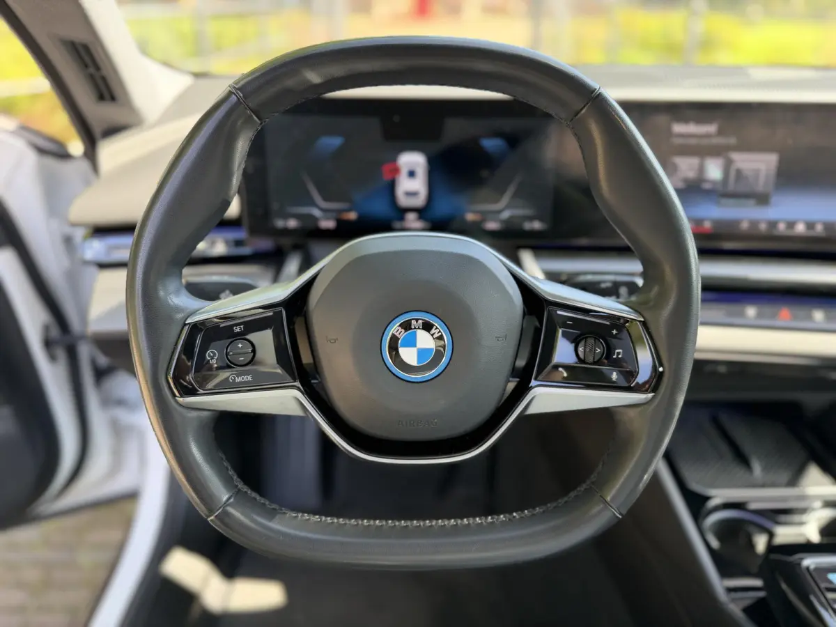 eDrive40 Business Edition 84 kWh | SOH 96% | Pano | BTW |