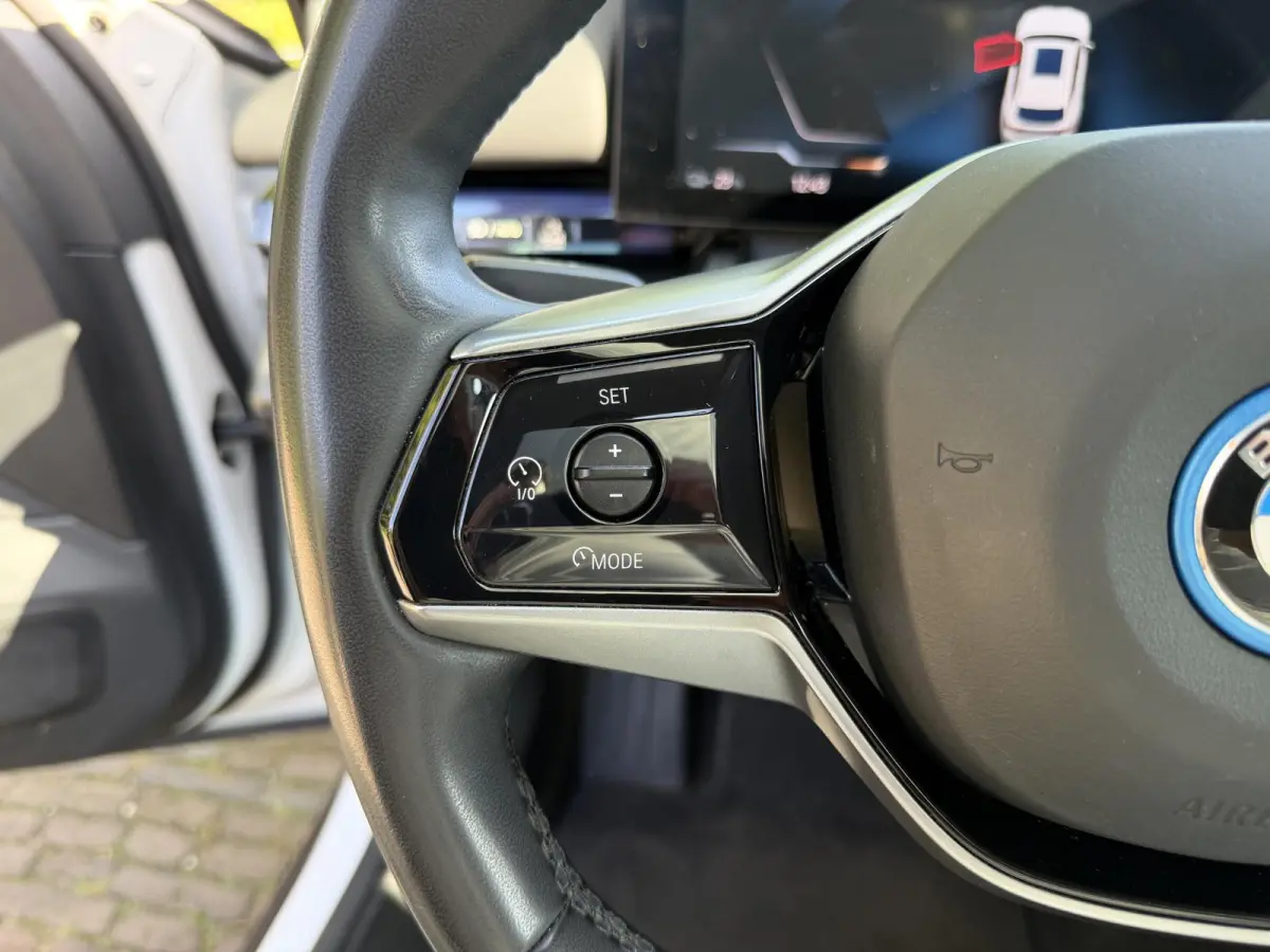 eDrive40 Business Edition 84 kWh | SOH 96% | Pano | BTW |