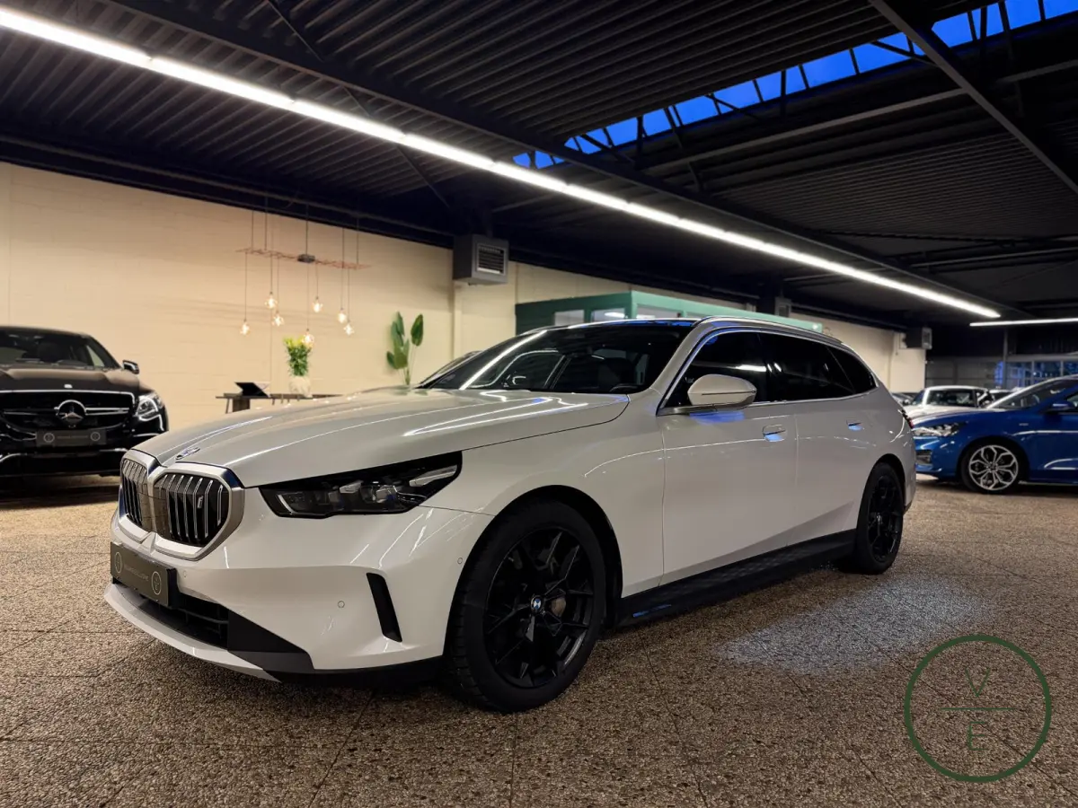 BMW i5 Touring 2024 Elektrisch Automatisch leasen