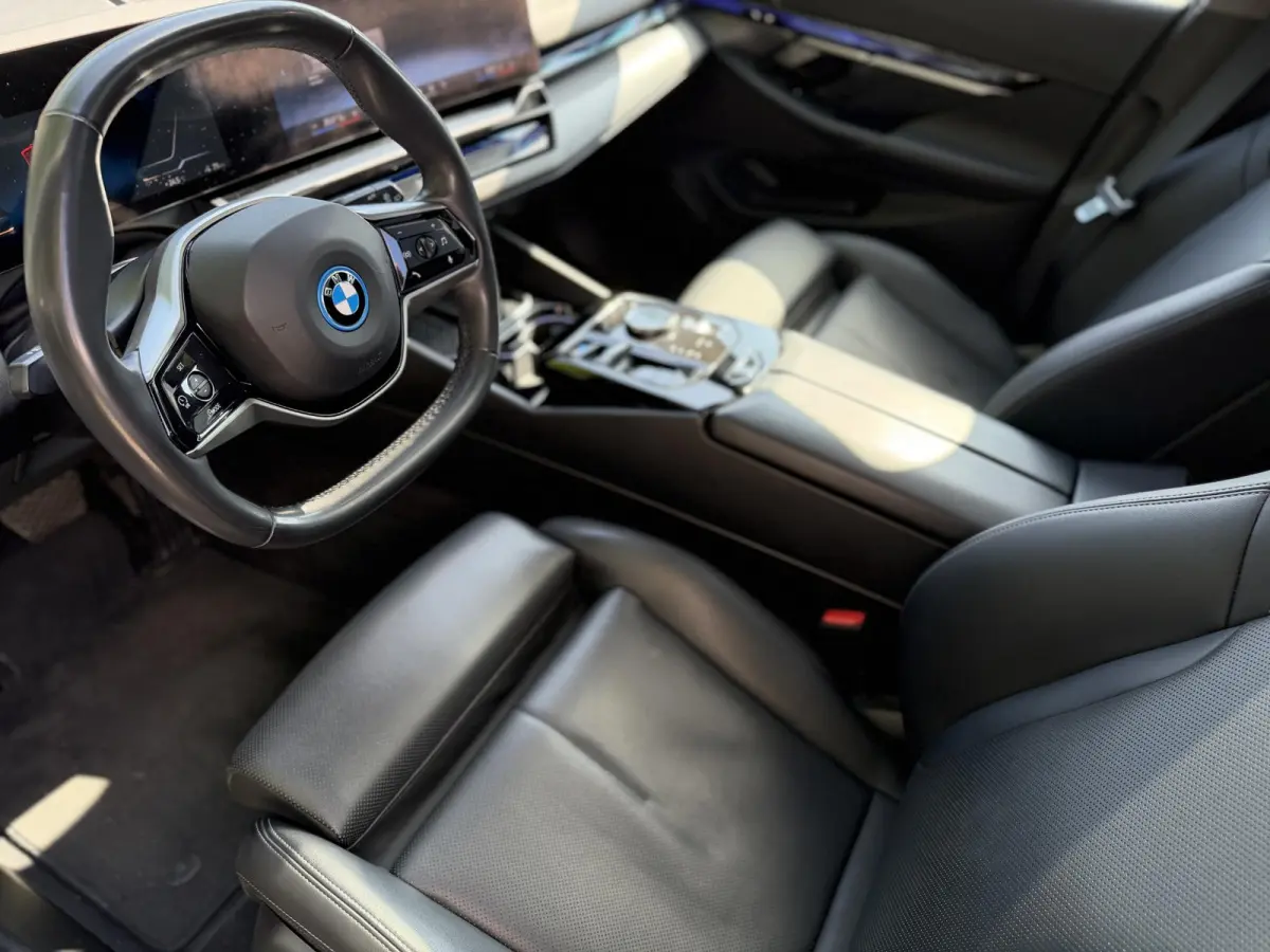 eDrive40 Business Edition 84 kWh | SOH 96% | Pano | BTW |