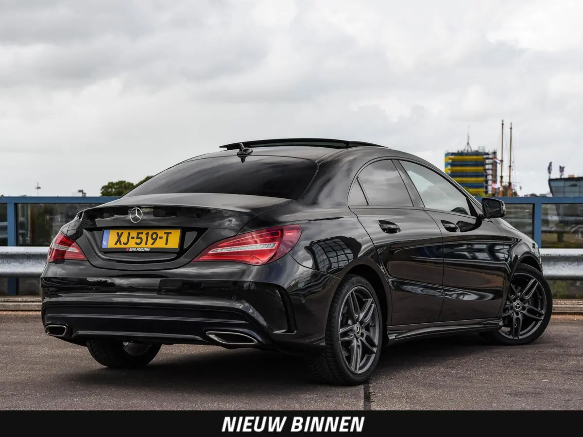 180 Business Solution AMG Night Upgrade | Panoramadak | Camera | Apple CarPlay/Android Auto | LED | Navigatie| Stoelverwarming | 18"