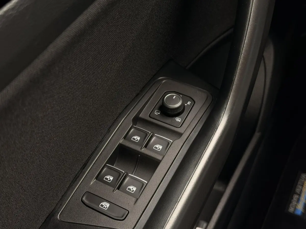 1.5 TSI Sport+ Black Edition | CAM | ADAPT.CRUISE | CARPLAY | NAV | PDC | LED | DIGI.DASH | SPORTSTOELEN | 18" LMV