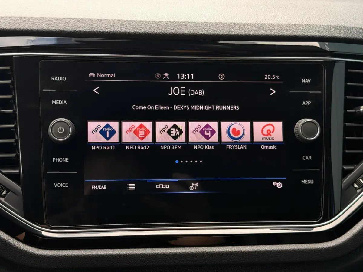 1.5 TSI Sport+ Black Edition | CAM | ADAPT.CRUISE | CARPLAY | NAV | PDC | LED | DIGI.DASH | SPORTSTOELEN | 18" LMV