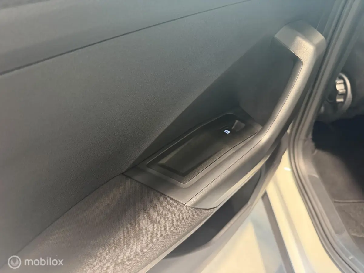 1.0 TSI Life Edition, Led|Adaptive|1e EIg.|NL Auto|Virtueel|Keyless|Carplay