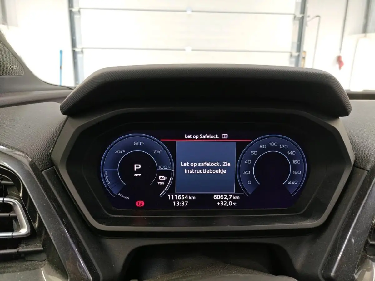 40 L ed S Com 77 kWh | 92,92% SOH | Sonos | Camera | Adap. Cruise | Matrix