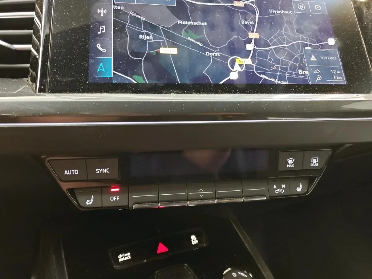 40 L ed S Com 77 kWh | 92,92% SOH | Sonos | Camera | Adap. Cruise | Matrix