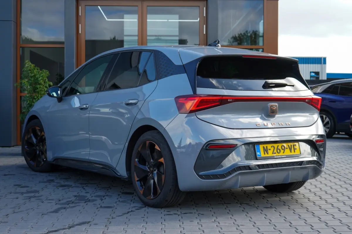 Adr. One 62 kWh | 91,47% SOH | Led | Camera | Keyless | Stoelverwarming