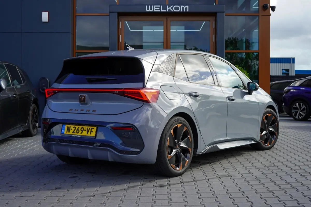 Adr. One 62 kWh | 91,47% SOH | Led | Camera | Keyless | Stoelverwarming