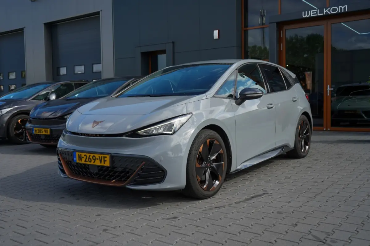 Adr. One 62 kWh | 91,47% SOH | Led | Camera | Keyless | Stoelverwarming