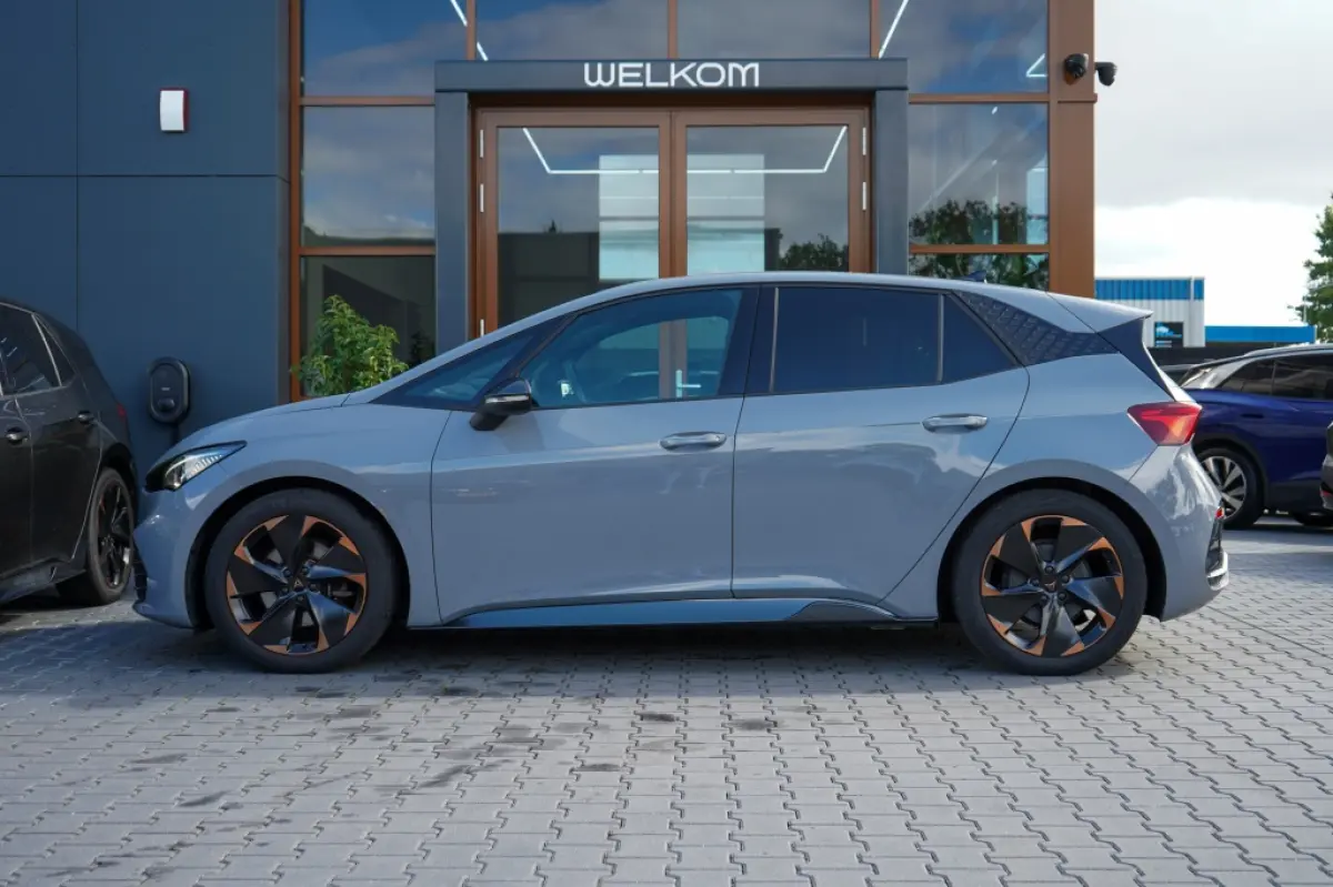 Adr. One 62 kWh | 91,47% SOH | Led | Camera | Keyless | Stoelverwarming