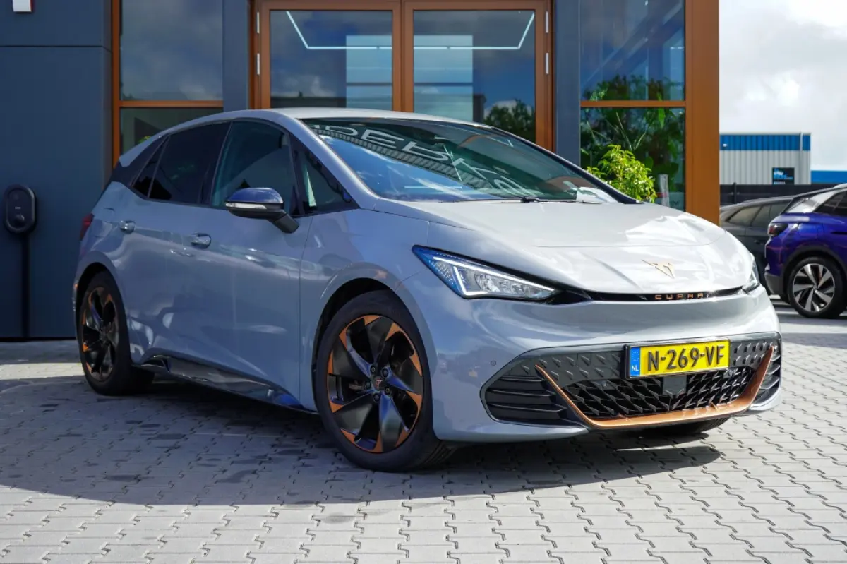Adr. One 62 kWh | 91,47% SOH | Led | Camera | Keyless | Stoelverwarming