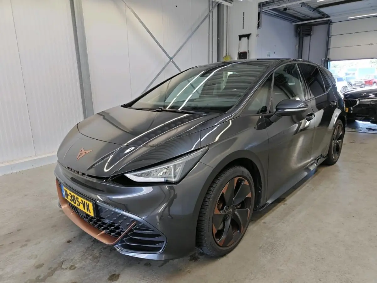 Adr. One 62 kWh | 90,69% SOH | Led | Camera | Keyless | Stoelverwarming