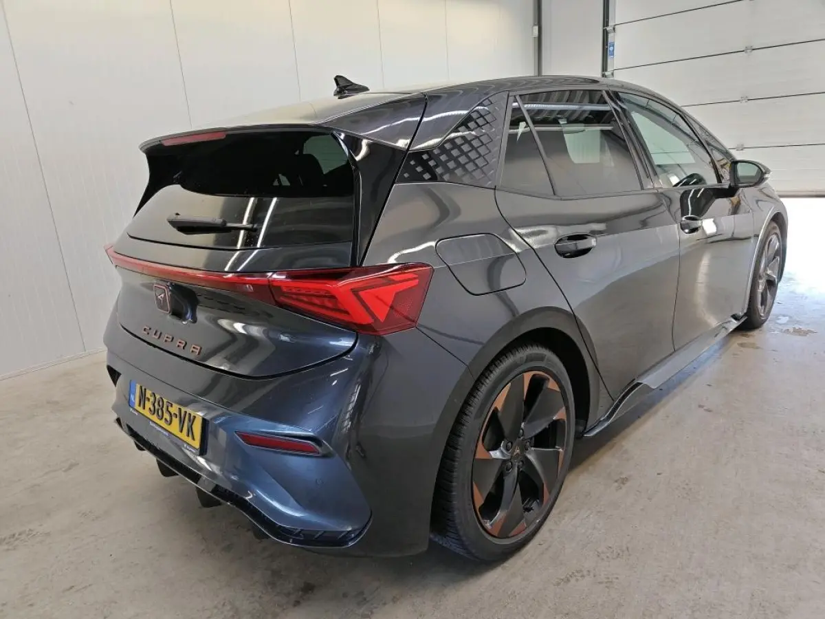 Adr. One 62 kWh | 90,69% SOH | Led | Camera | Keyless | Stoelverwarming