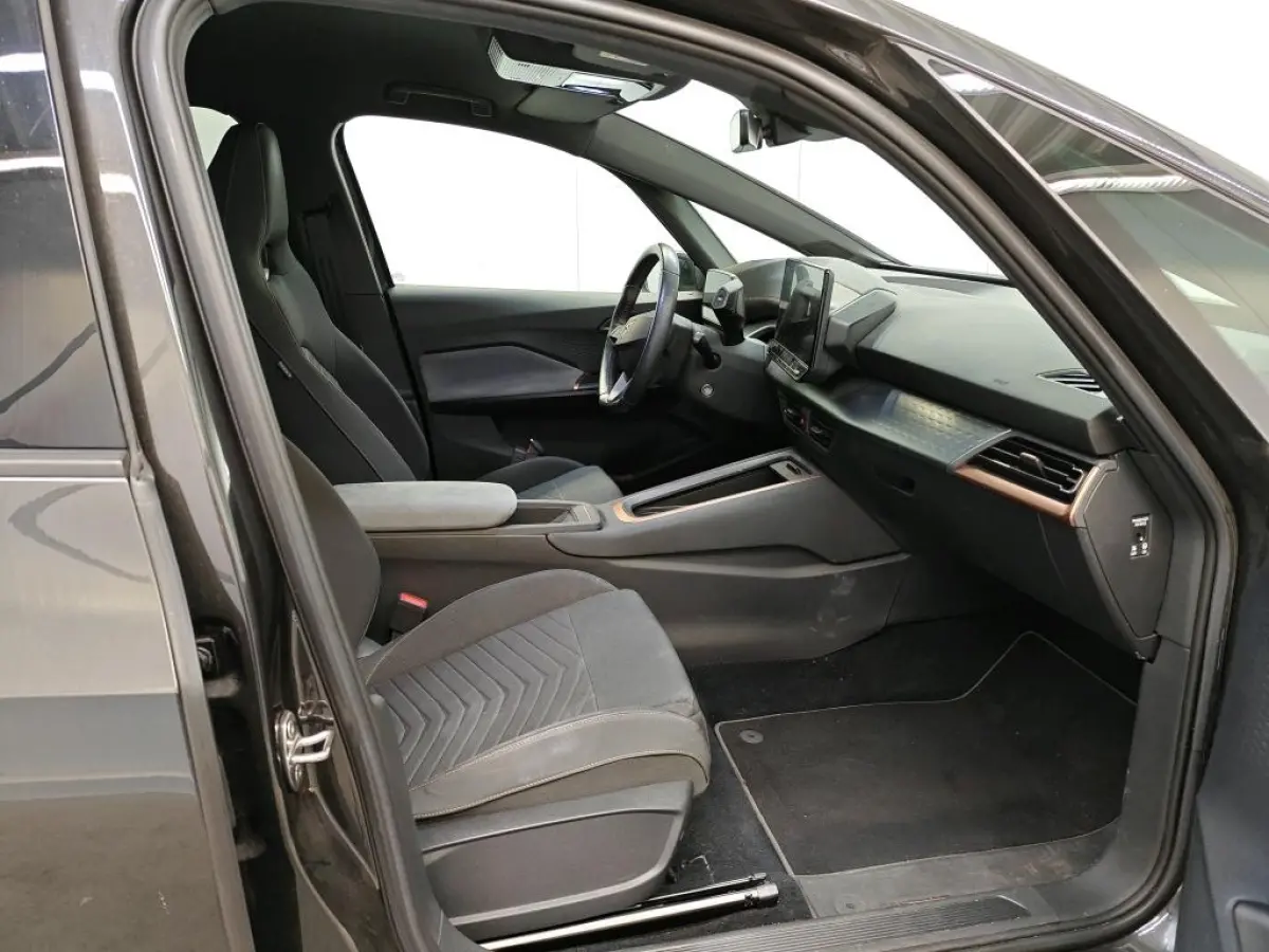 Adr. One 62 kWh | 90,69% SOH | Led | Camera | Keyless | Stoelverwarming