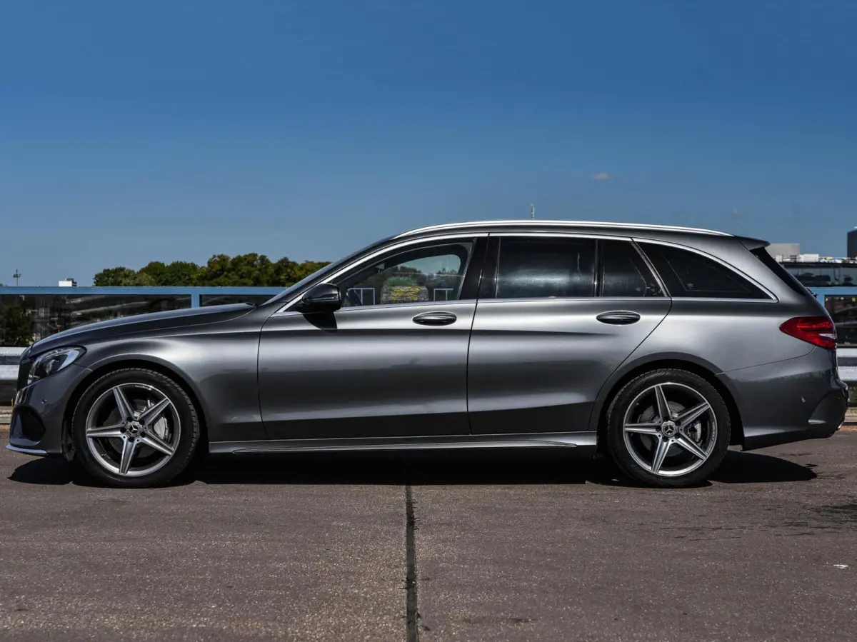 180 Business Solution AMG 156 PK Aut. | Leder | Navigatie | Camera | LED | Trekhaak | 18"