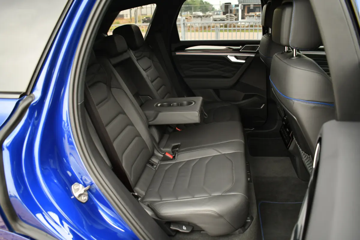 3.0 TSi eHybrid 4M R Trekh DynAudio Stoel-koel Massage HUD 360